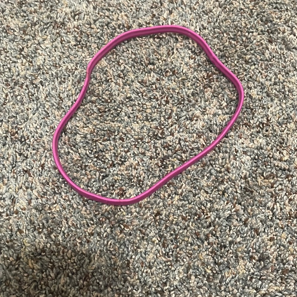 pink scünci headband